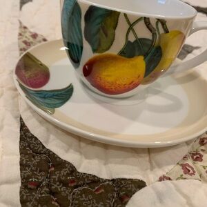 Queen’s Fruit de Saison Teacup and Saucer Set